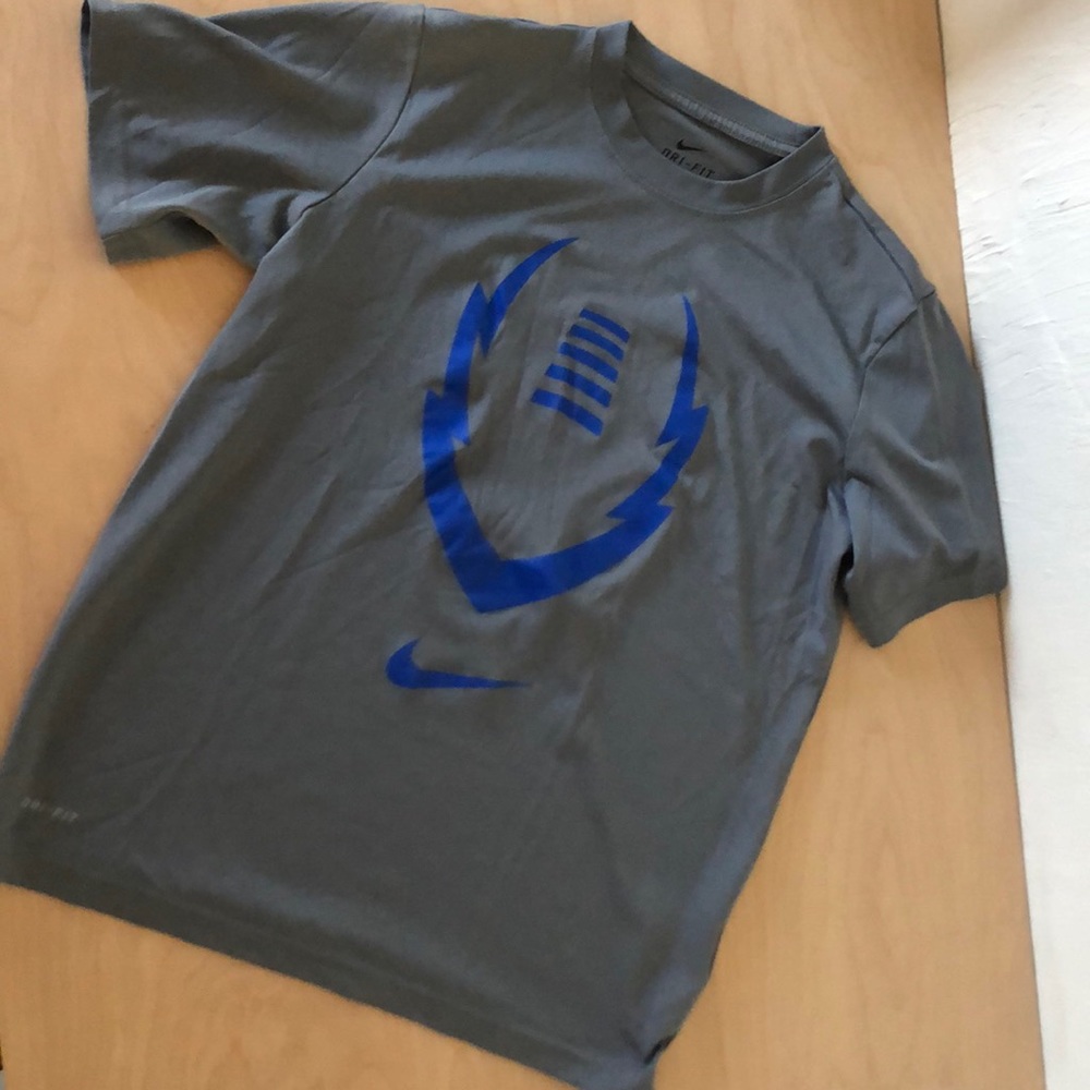 Nike Dri-Fit short sleeve shirt, size Youth Medium